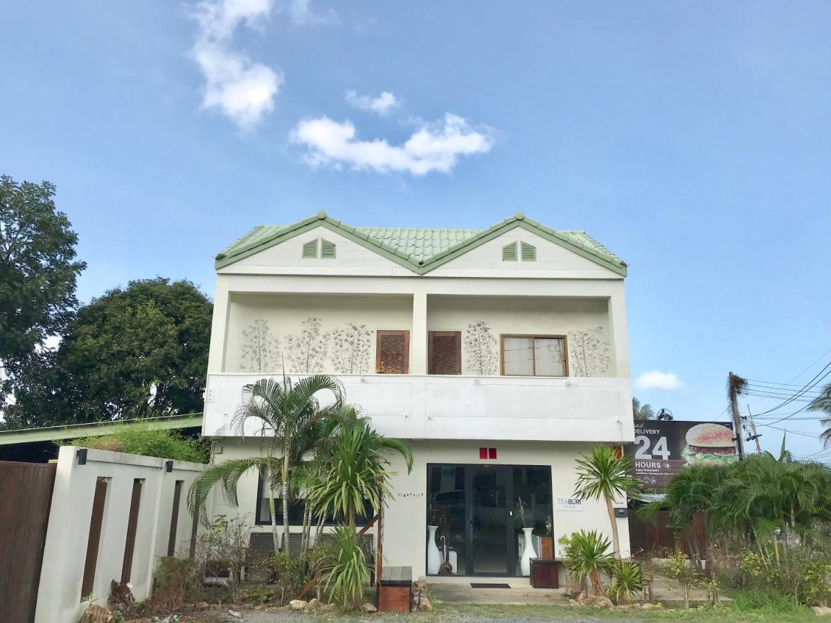 苏梅岛 Hiranyika Cafe & Bed旅舍 外观 照片