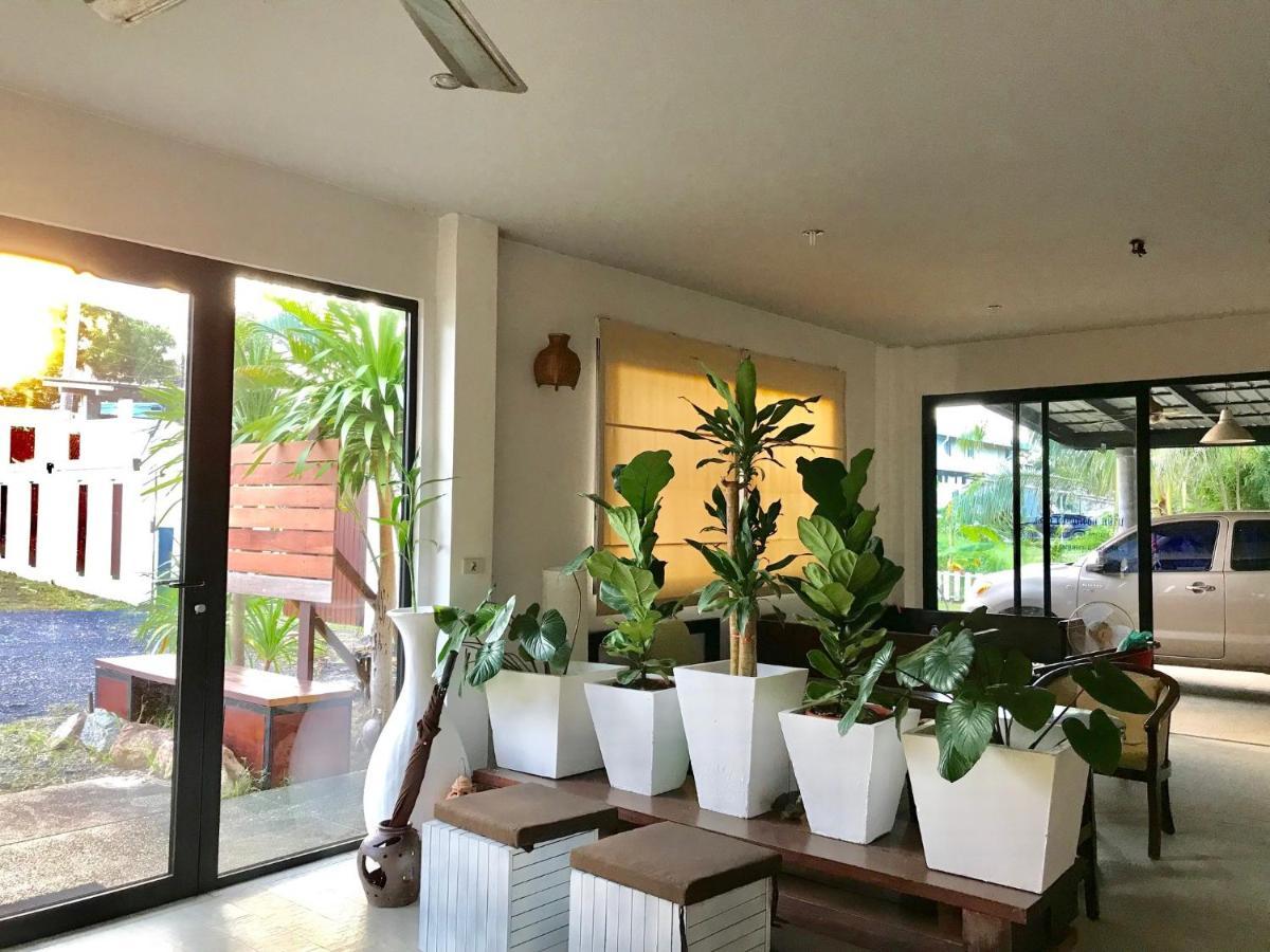 苏梅岛 Hiranyika Cafe & Bed旅舍 外观 照片