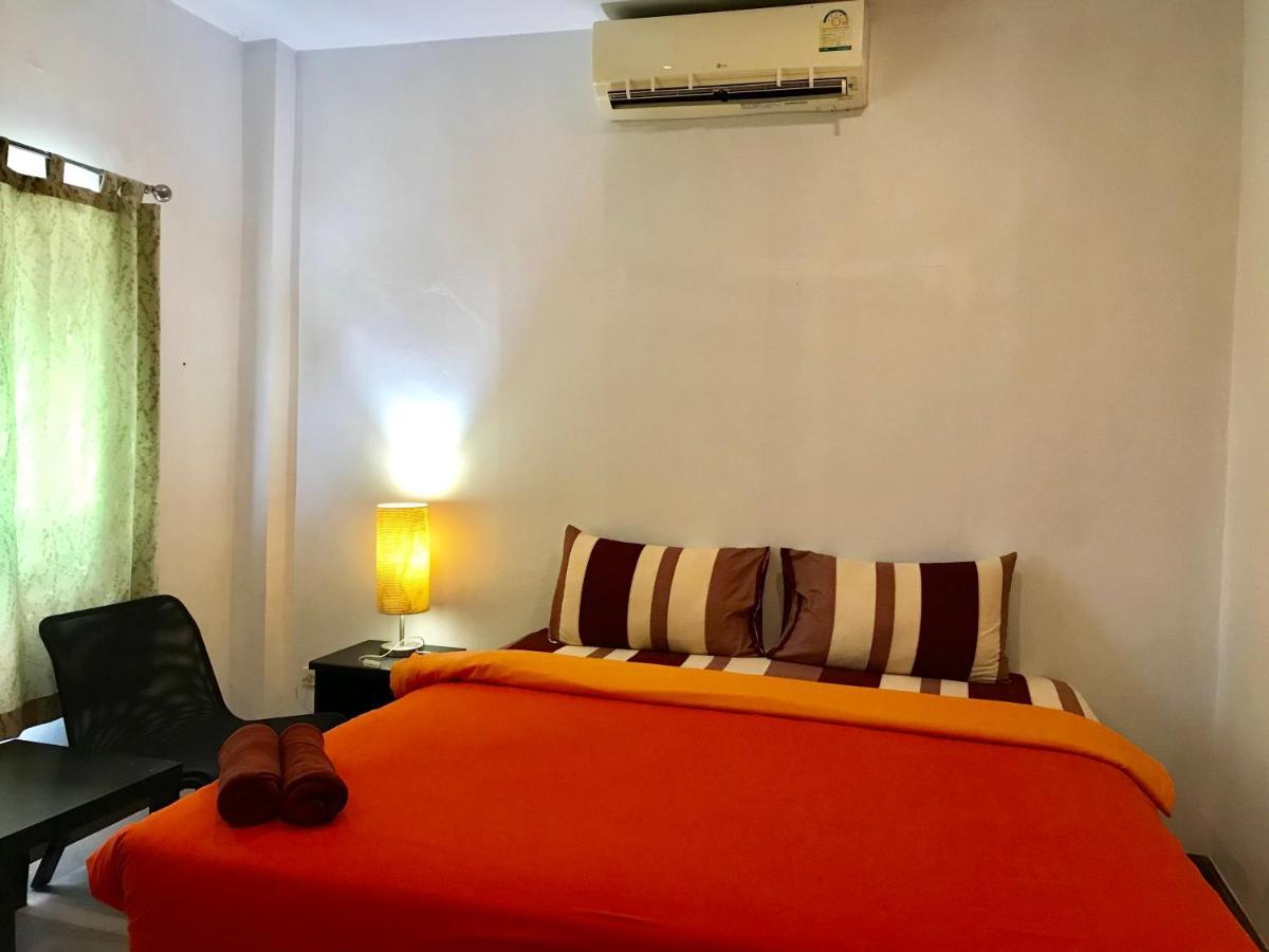 苏梅岛 Hiranyika Cafe & Bed旅舍 外观 照片